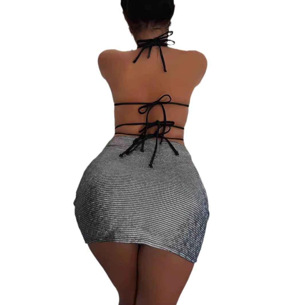 Damen verführerisches Mini-Kleid mit aufregenden Schnittführungen und starrendem Bindedesign W&W