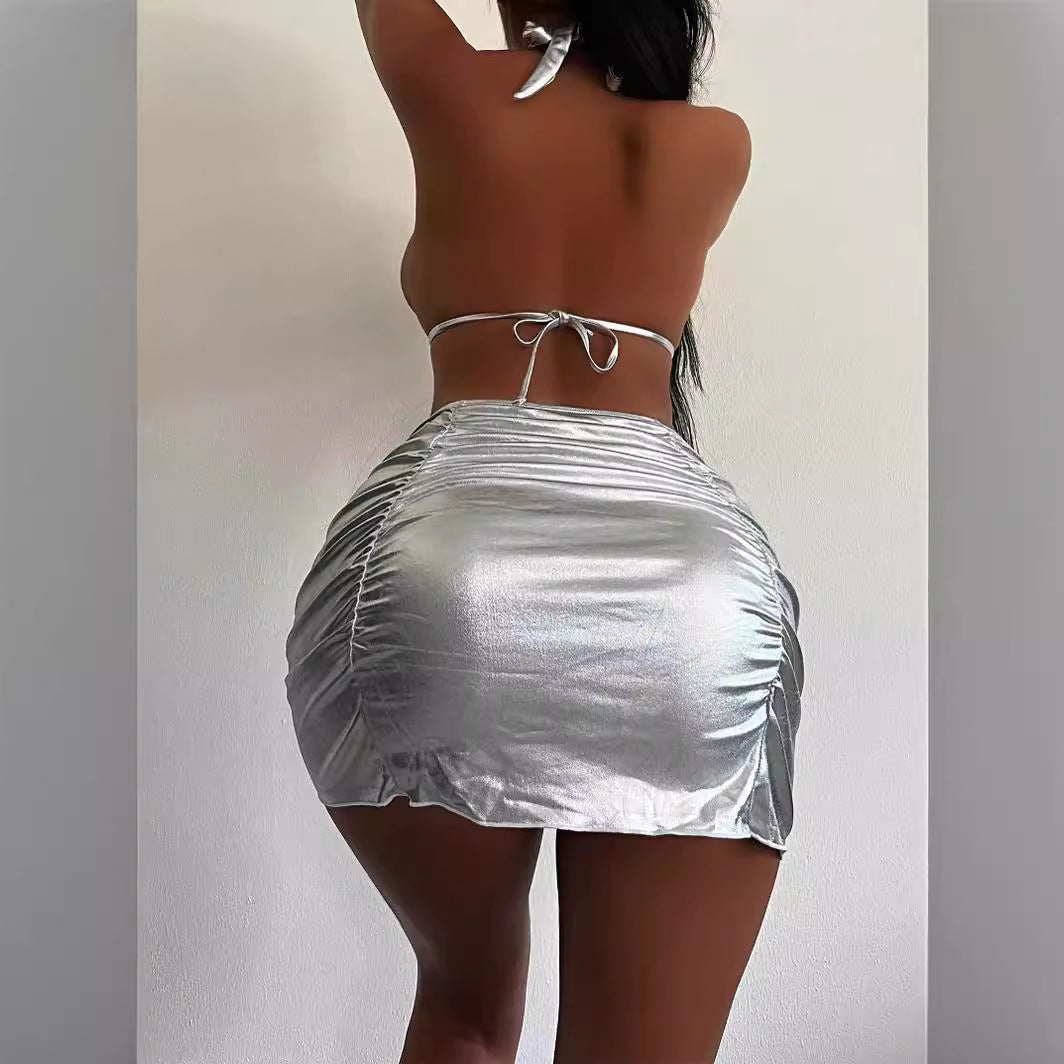 Damen verführerisches Minikleid mit modernen Cut-Outs und glanzvollem Material W&W