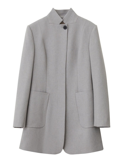 Produktbillede af lysegrå blazer, set bagfra.