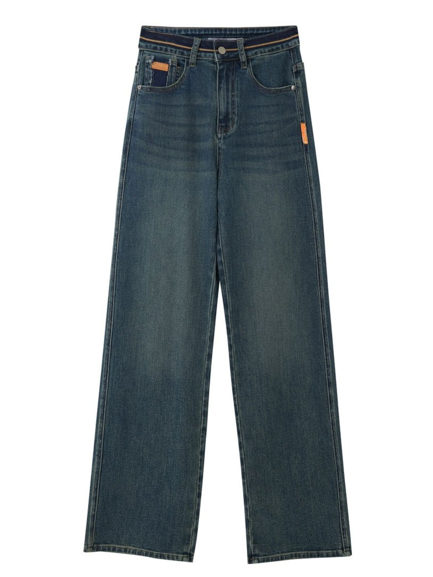 Produktbillede af jeans fladt lagt på mørk baggrund.